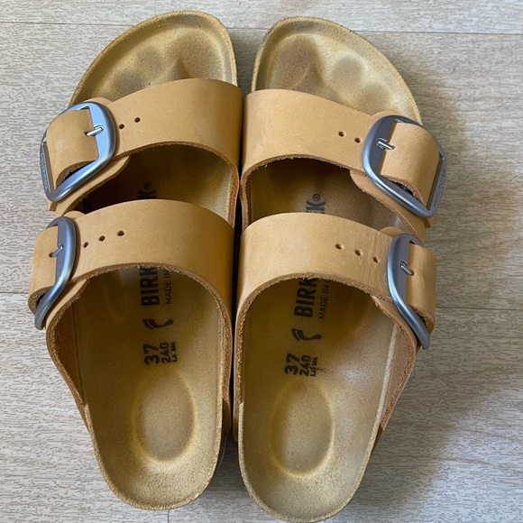 Birkenstock Shoes - Mustard color Birkenstocks, lightly worn size 7.5 in women.